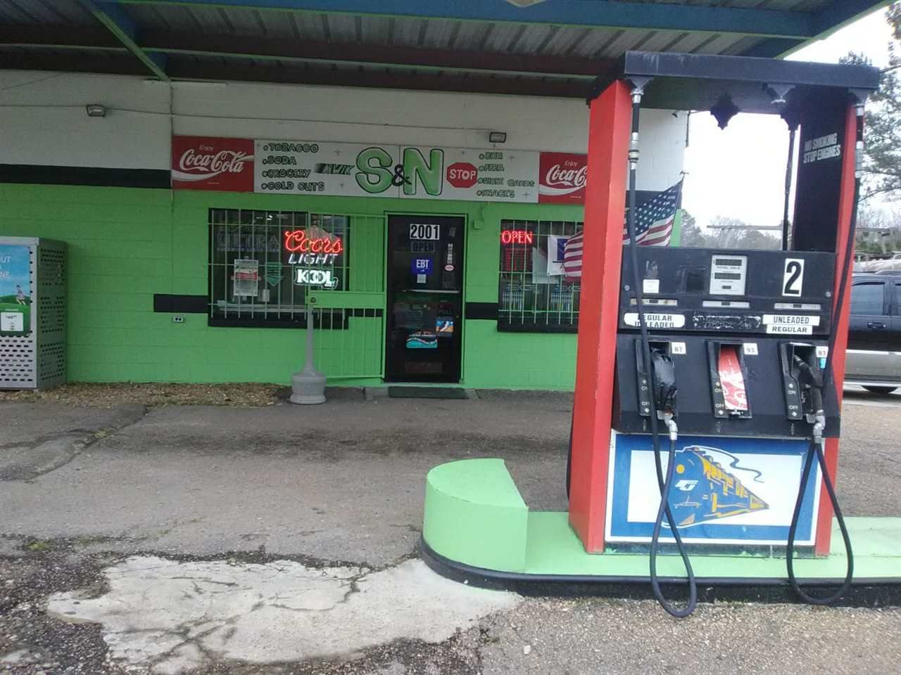 2011 Monticello St, Hazlehurst, MS 39083